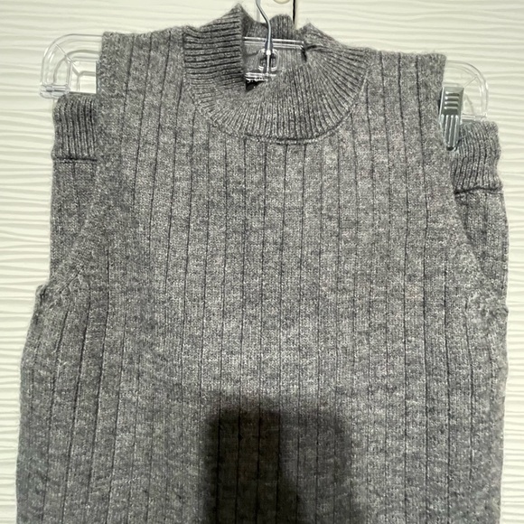 Christina Gray Cashmere 2 pc Set Size M - Picture 2 of 5